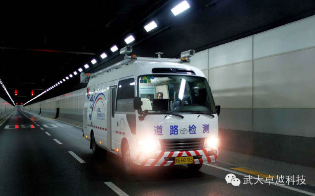 道路检测车