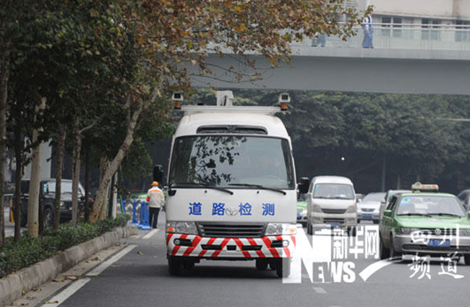 道路检测车